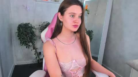 Snapshot of renesmy_black chatting on 05/30/26, 12:19 Renesmy online show from 05/30/26, 12:19