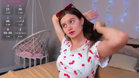 Renesmy online show from 07/11/26, 12:02