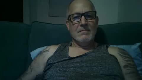 Snapshot of renewaz chatting on 03/12/26, 03:23 Renewaz online show from 03/12/26, 03:23