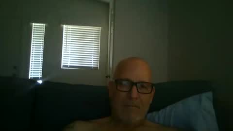 Snapshot of renewaz chatting on 03/16/26, 08:35 Renewaz online show from 03/16/26, 08:35