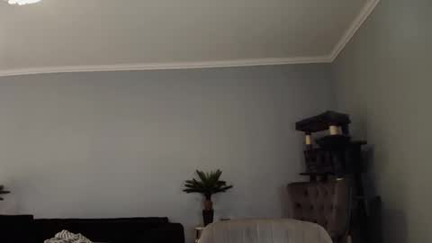 Snapshot of renigendur chatting on 05/06/26, 08:52 ReniGendur online show from 05/06/26, 08:52