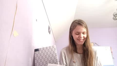 Snapshot of renitagoris chatting on 05/04/26, 02:35 Eva online show from 05/04/26, 02:35