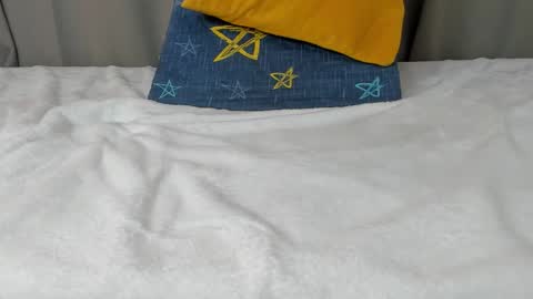 Snapshot of rennatta_sx chatting on 12/27/24, 02:22 Renata online show from 12/27/24, 02:22