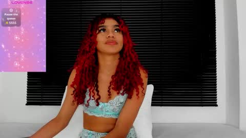 Snapshot of rennatta_sx chatting on 10/19/25, 11:05 Renata online show from 10/19/25, 11:05