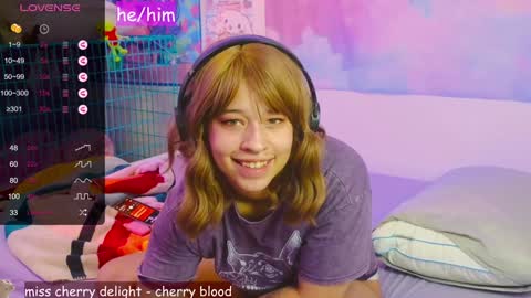 Snapshot of renpuppy chatting on 02/02/25, 04:59 REN online show from 02/02/25, 04:59