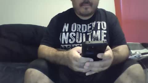 Snapshot of renz187 chatting on 12/14/25, 10:03 Renz online show from 12/14/25, 10:03