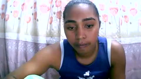Snapshot of rephaleta chatting on 06/02/26, 10:39 Rephaleta online show from 06/02/26, 10:39