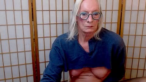 Betsy online show from 11/17/25, 11:43