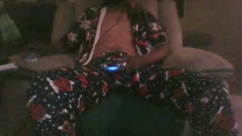 Snapshot of ressespieces25 chatting on 02/25/25, 12:14 Onny online show from 02/25/25, 12:14