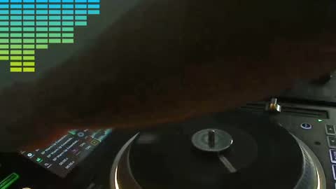 Snapshot of reticuli chatting on 04/15/26, 07:43 GearPorn online show from 04/15/26, 07:43