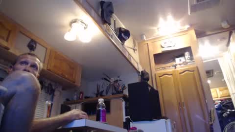 Snapshot of retro834 chatting on 10/07/25, 09:06 Rhett online show from 10/07/25, 09:06