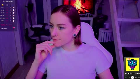 Snapshot of retromarie chatting on 11/09/25, 11:36 Rie online show from 11/09/25, 11:36