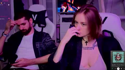 Snapshot of retromarie chatting on 11/23/25, 07:57 Rie online show from 11/23/25, 07:57