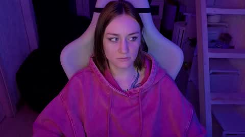 Snapshot of retromarie chatting on 02/13/26, 04:41 Rie online show from 02/13/26, 04:41