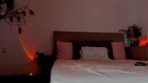 Snapshot of revealyourdarkdesires chatting on 03/05/26, 10:39 revealyourdarkdesires online show from 03/05/26, 10:39