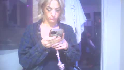 Snapshot of reversecowgirl713 chatting on 02/17/26, 03:36 reversecowgirl713 online show from 02/17/26, 03:36