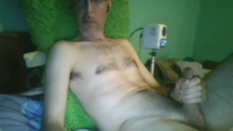 Snapshot of reyes_albert2006 chatting on 01/06/25, 03:42 reyes_albert2006 online show from 01/06/25, 03:42