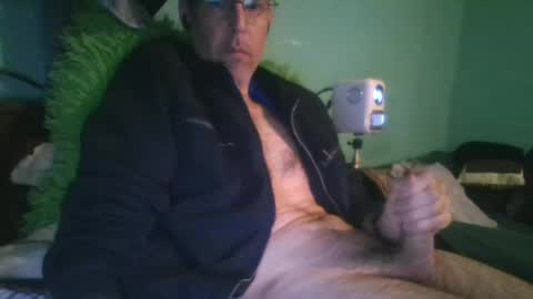 Snapshot of reyes_albert2006 chatting on 01/18/25, 12:26 reyes_albert2006 online show from 01/18/25, 12:26