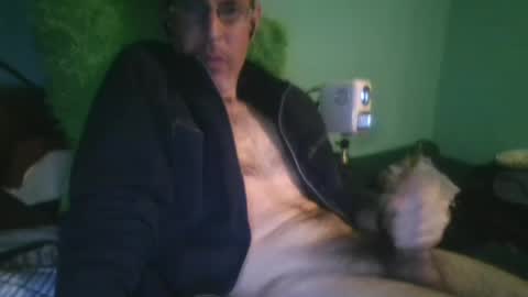 Snapshot of reyes_albert2006 chatting on 03/09/25, 01:04 reyes_albert2006 online show from 03/09/25, 01:04