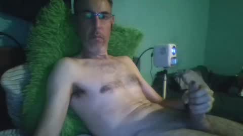 Snapshot of reyes_albert2006 chatting on 09/16/25, 11:00 reyes_albert2006 online show from 09/16/25, 11:00