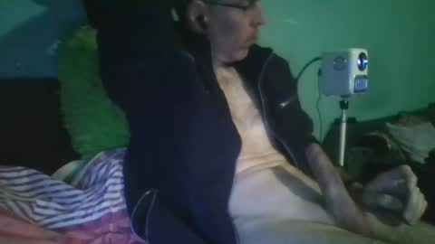 Snapshot of reyes_albert2006 chatting on 02/23/26, 11:51 reyes_albert2006 online show from 02/23/26, 11:51