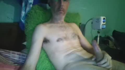 Snapshot of reyes_albert2006 chatting on 02/28/26, 11:33 reyes_albert2006 online show from 02/28/26, 11:33