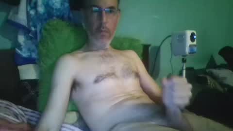 Snapshot of reyes_albert2006 chatting on 03/14/26, 11:10 reyes_albert2006 online show from 03/14/26, 11:10