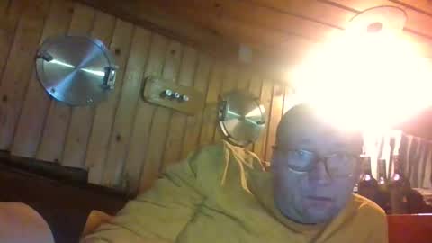 Snapshot of rezznova chatting on 10/27/25, 06:23 Joe online show from 10/27/25, 06:23