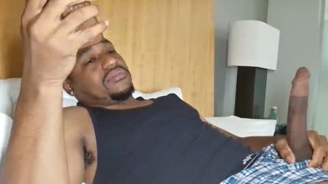 Snapshot of rfryre chatting on 12/18/25, 12:00 Taye online show from 12/18/25, 12:00