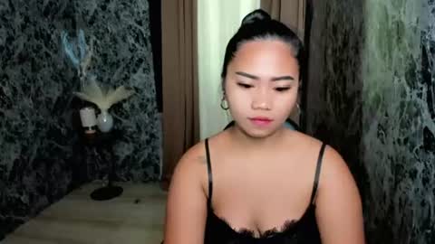Snapshot of rhea_xoxo chatting on 08/02/26, 12:53 rhea online show from 08/02/26, 12:53