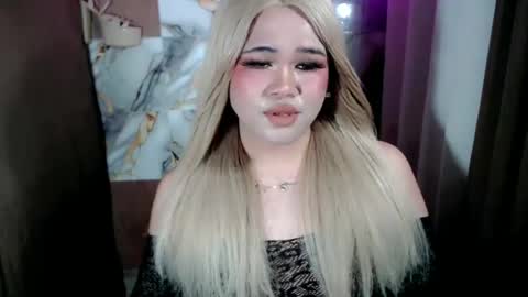 Snapshot of rhetttogo chatting on 06/17/26, 04:59 - mamerta online show from 06/17/26, 04:59