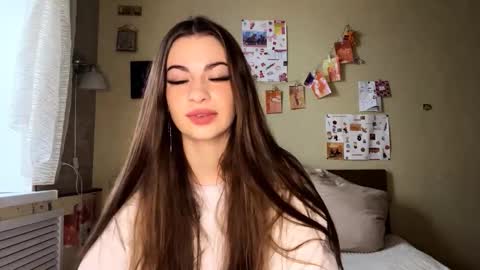 Anna online show from 11/04/25, 08:46