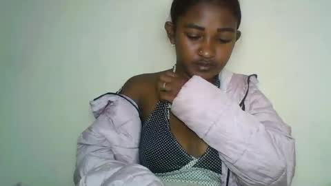 Snapshot of rhoanna chatting on 07/19/26, 07:39 rhoanna online show from 07/19/26, 07:39