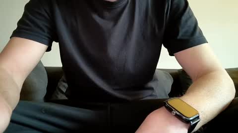 Snapshot of rhymes2479 chatting on 03/16/26, 07:56 Shaved cock ready online show from 03/16/26, 07:56