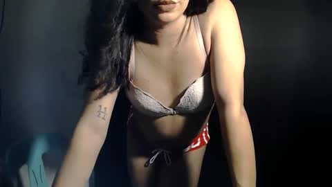 Snapshot of ria_evans chatting on 05/27/26, 04:04 ria_evans online show from 05/27/26, 04:04