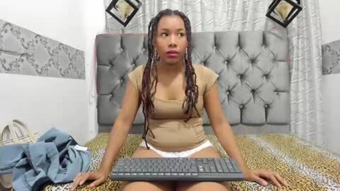 riaha_18_ online show from 12/14/24, 01:27