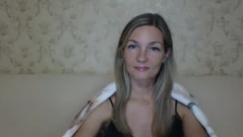 Snapshot of rialur09 chatting on 09/10/25, 06:41 Galina online show from 09/10/25, 06:41