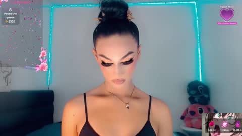 Snapshot of riannagarcia_ chatting on 10/02/25, 03:35 Rianna Garcia online show from 10/02/25, 03:35