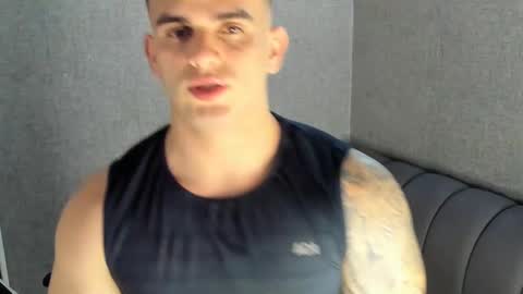 ricardogonzalez666 online show from 01/28/25, 07:43