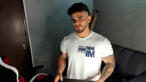 ricardogonzalez666 online show from 10/01/25, 11:55