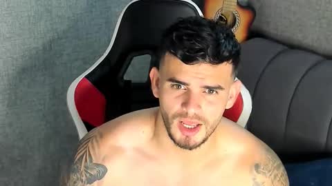 ricardogonzalez666 online show from 11/18/25, 08:02