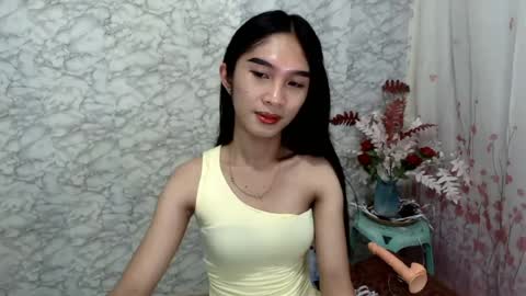 Snapshot of ricaxox1 chatting on 07/28/26, 11:28 ricaxox1 online show from 07/28/26, 11:28