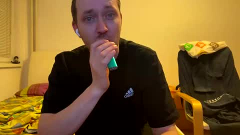 ricciardio online show from 02/12/25, 08:50