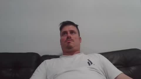 Snapshot of ricciestick chatting on 11/09/25, 01:26 ricciestick online show from 11/09/25, 01:26