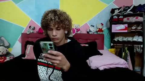 Snapshot of rich_de_la_rosa chatting on 01/14/25, 04:36 rich and kitty online show from 01/14/25, 04:36