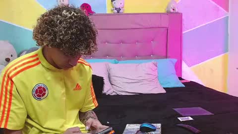 Snapshot of rich_de_la_rosa chatting on 02/13/25, 01:08 rich and kitty online show from 02/13/25, 01:08