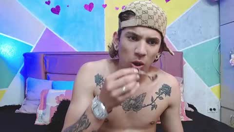 Snapshot of rich_de_la_rosa chatting on 10/05/25, 04:11 rich and kitty online show from 10/05/25, 04:11