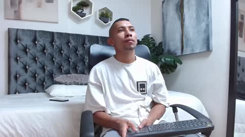 richar_voller online show from 02/04/25, 10:54