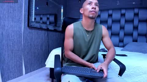 richar_voller online show from 10/22/25, 11:21