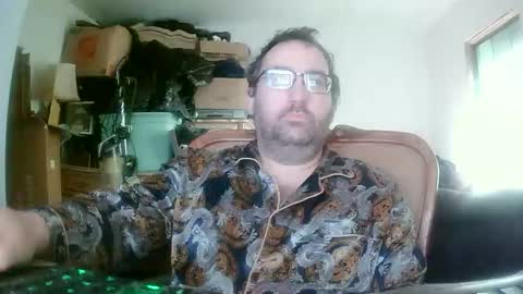 Snapshot of richard11268869 chatting on 05/10/26, 12:10 richard11268869 online show from 05/10/26, 12:10